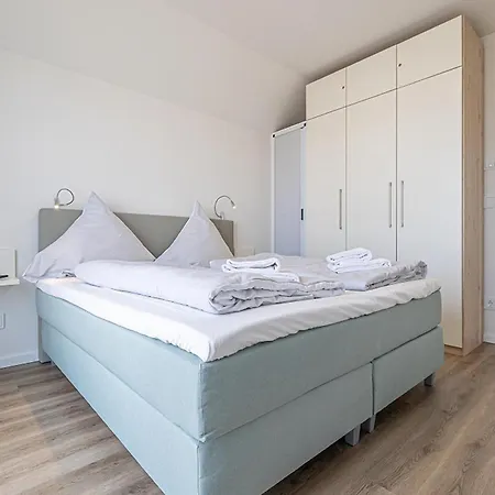 Bullauge Apartment